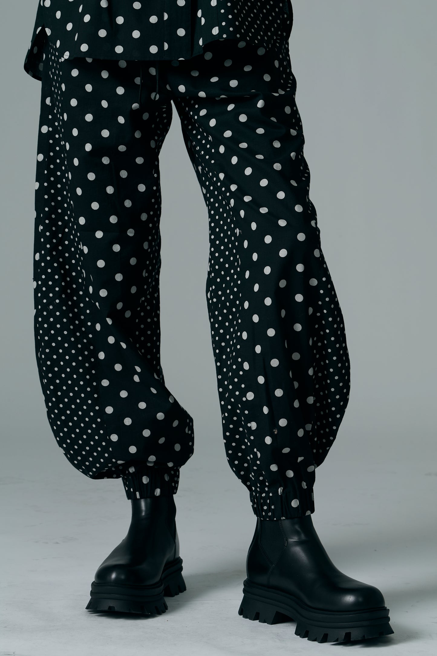 Cotton Dot Print Design Panel Pants BLACK