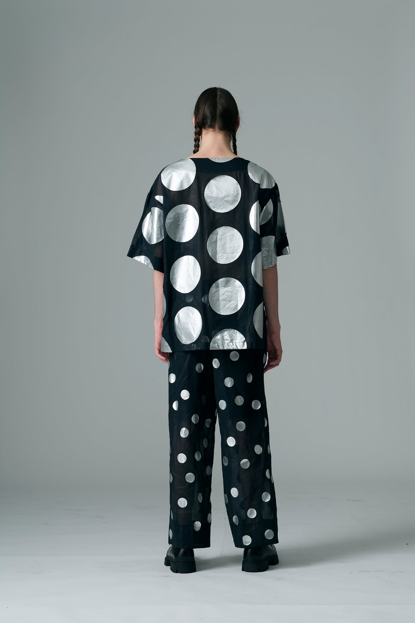 φ6inch dot Foil Print Tee BLACK