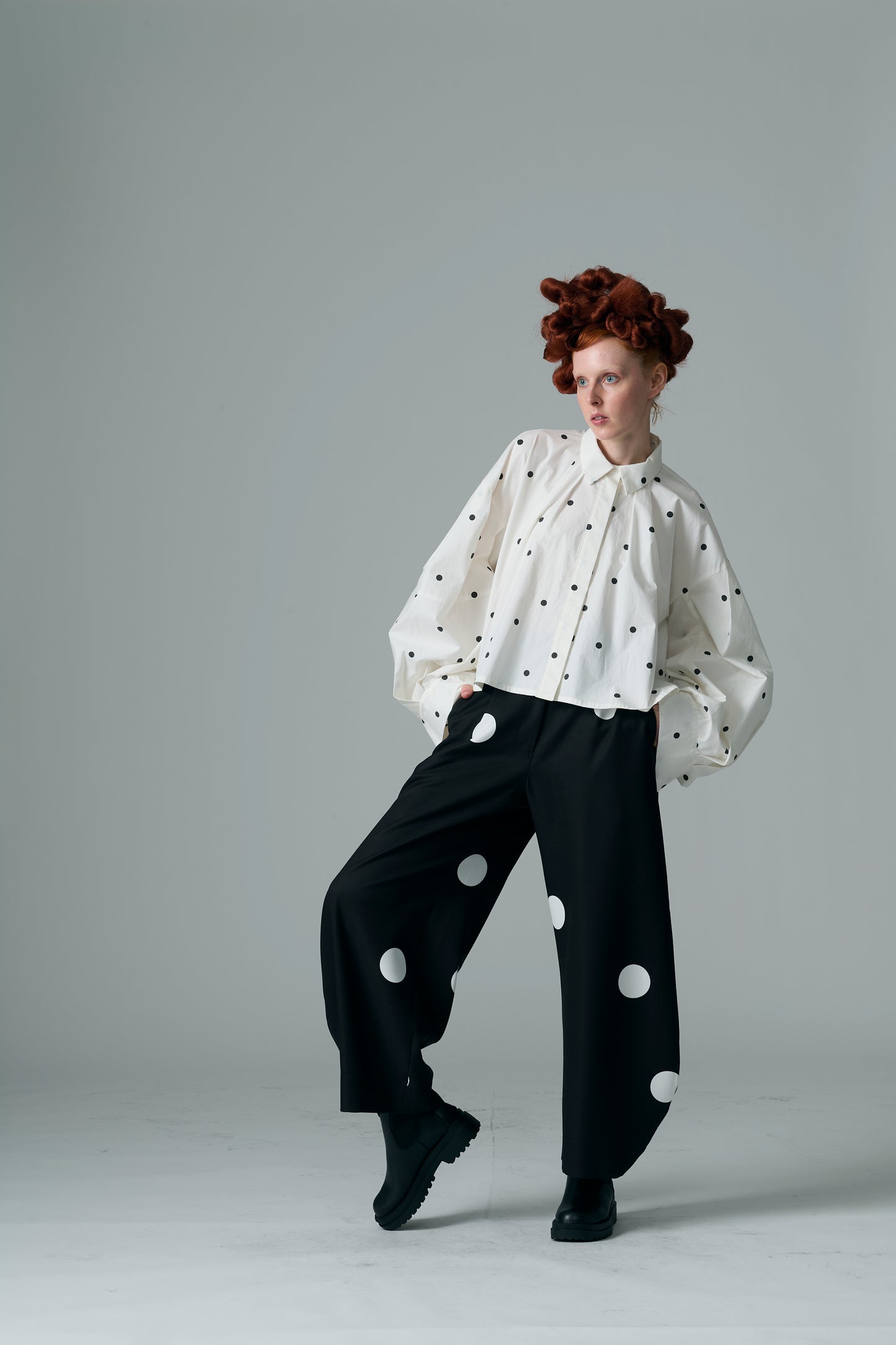 φ2.5inch dot Cucumber-like Silhouette Pants BLACK