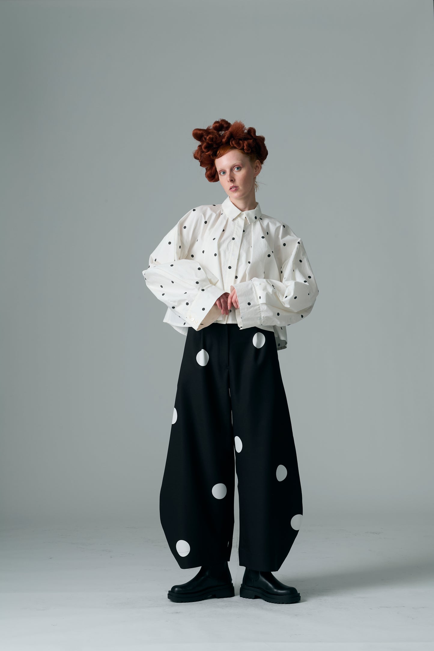 φ2.5inch dot Cucumber-like Silhouette Pants BLACK