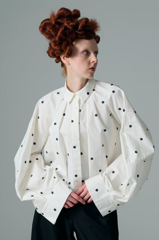 φ0.5inch dot Wide Sleeve Voluminous Blouse