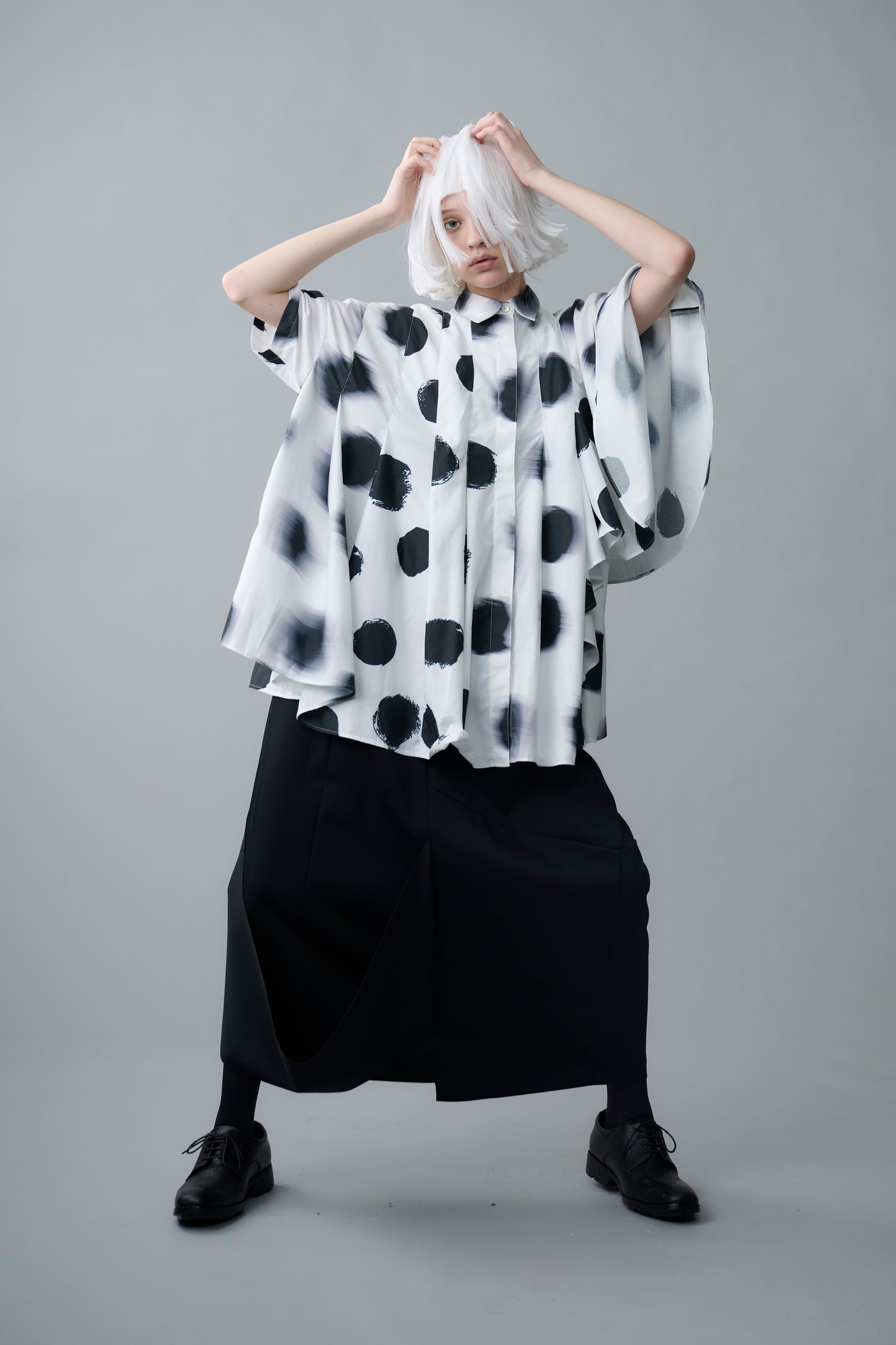 Unclear dot Blouse