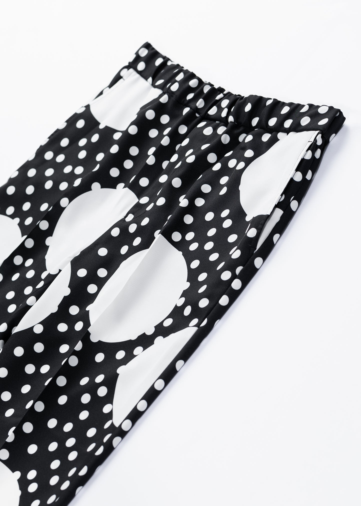 φ6inch,φ0.5inch dot Pants
