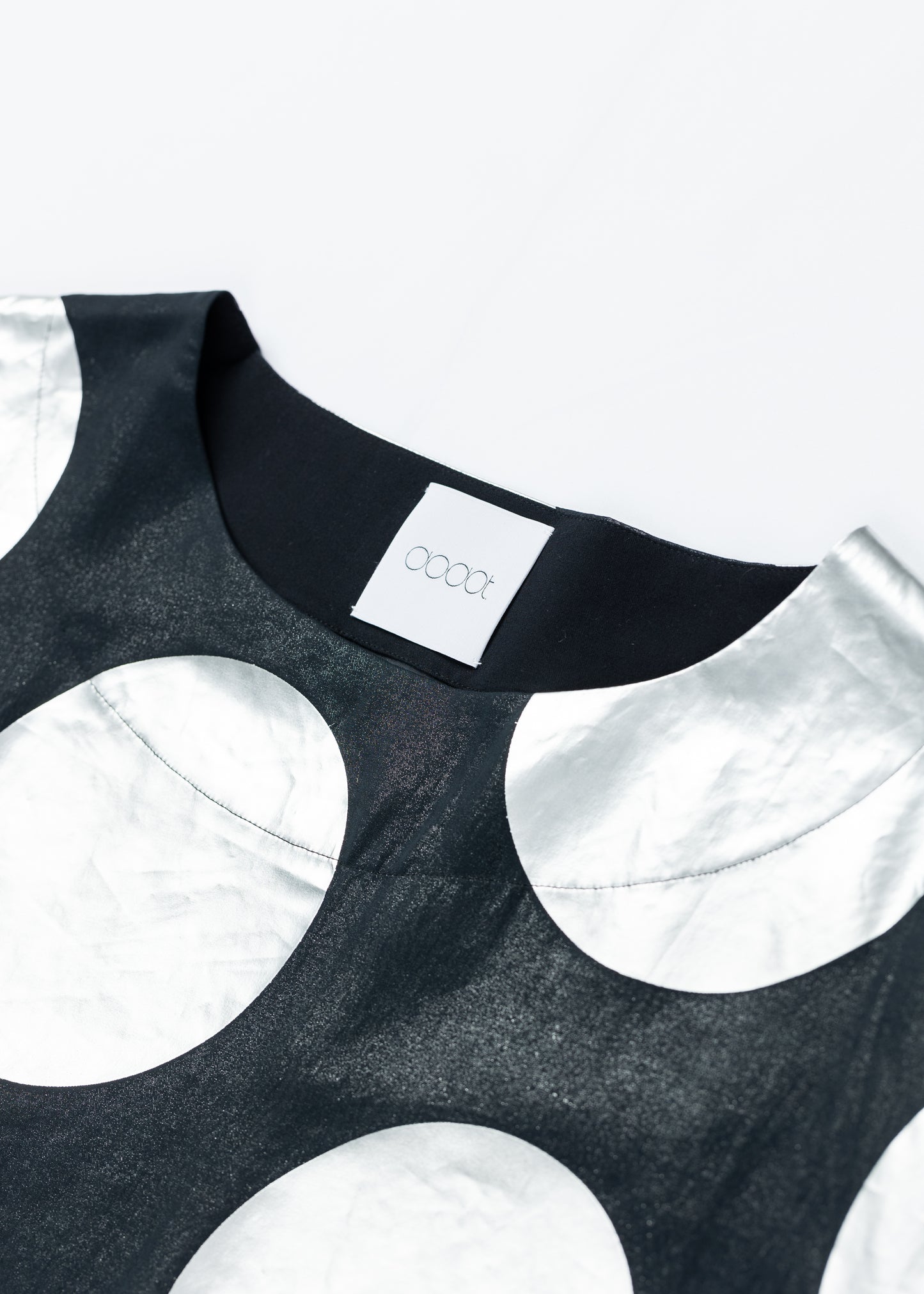 φ6inch dot Foil Print Tee BLACK