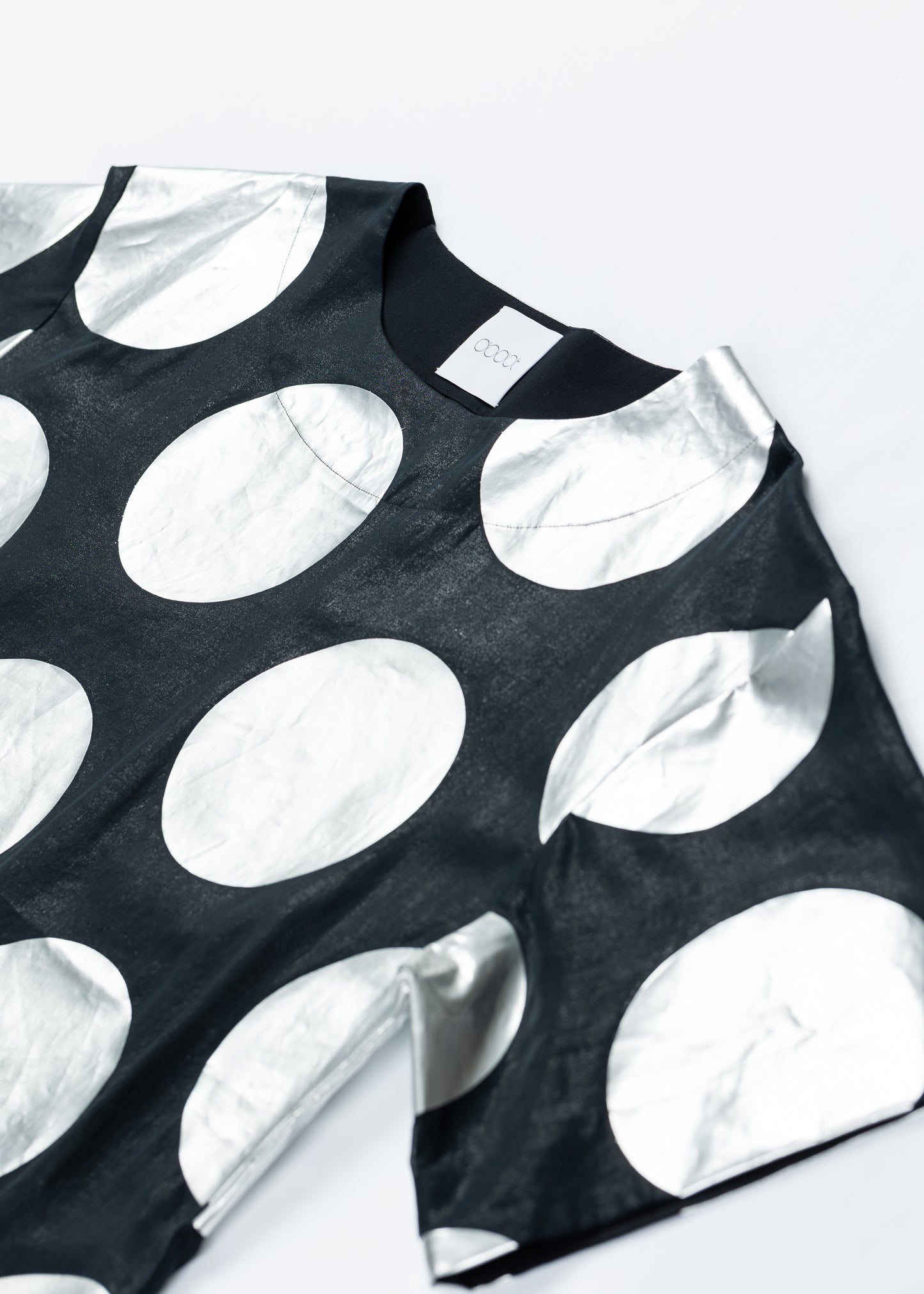 φ6inch dot Foil Print Tee BLACK
