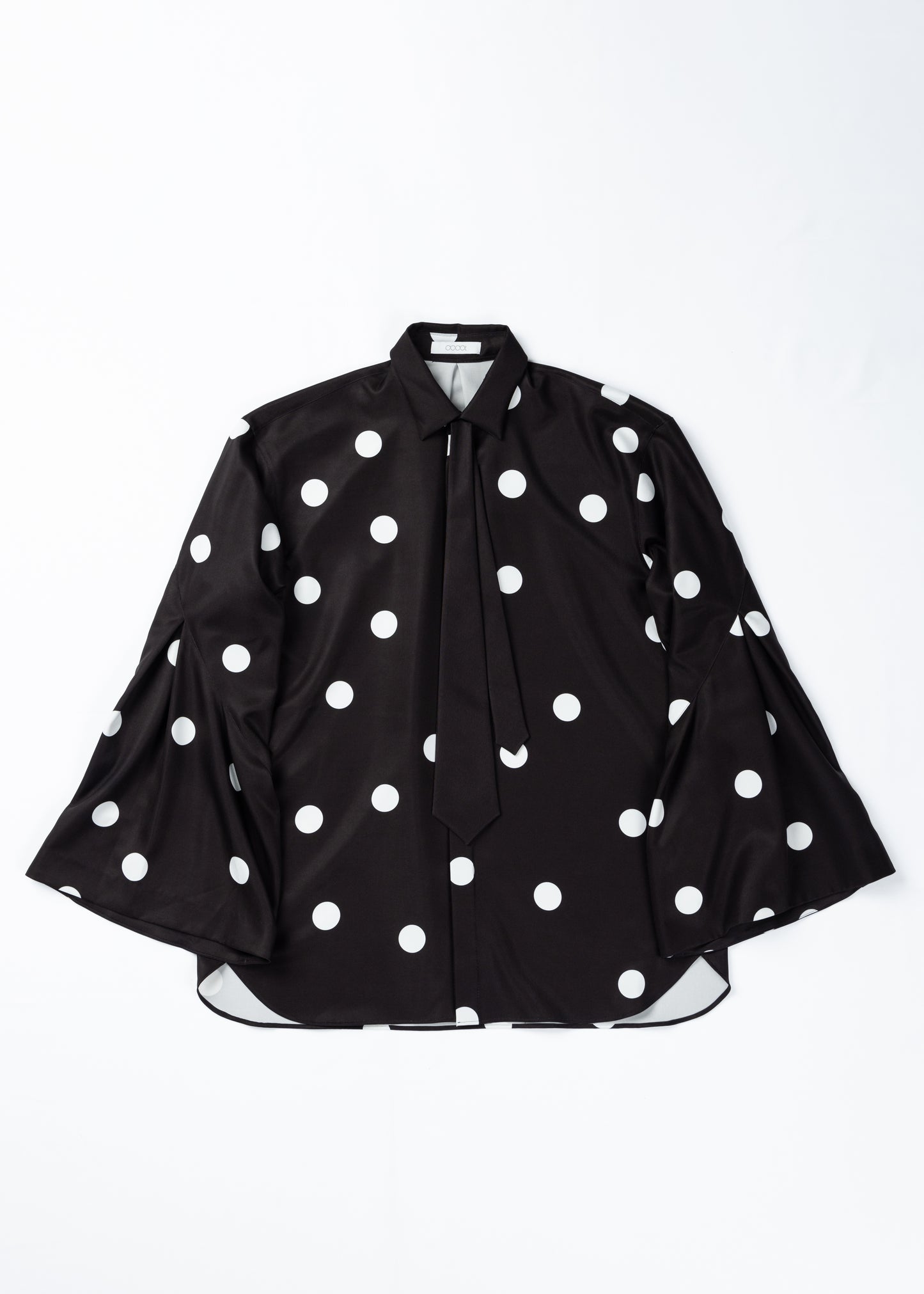 φ1.4inch dot Tie-Detail Sleeve Tuck Flare Volume Shirt BLACK