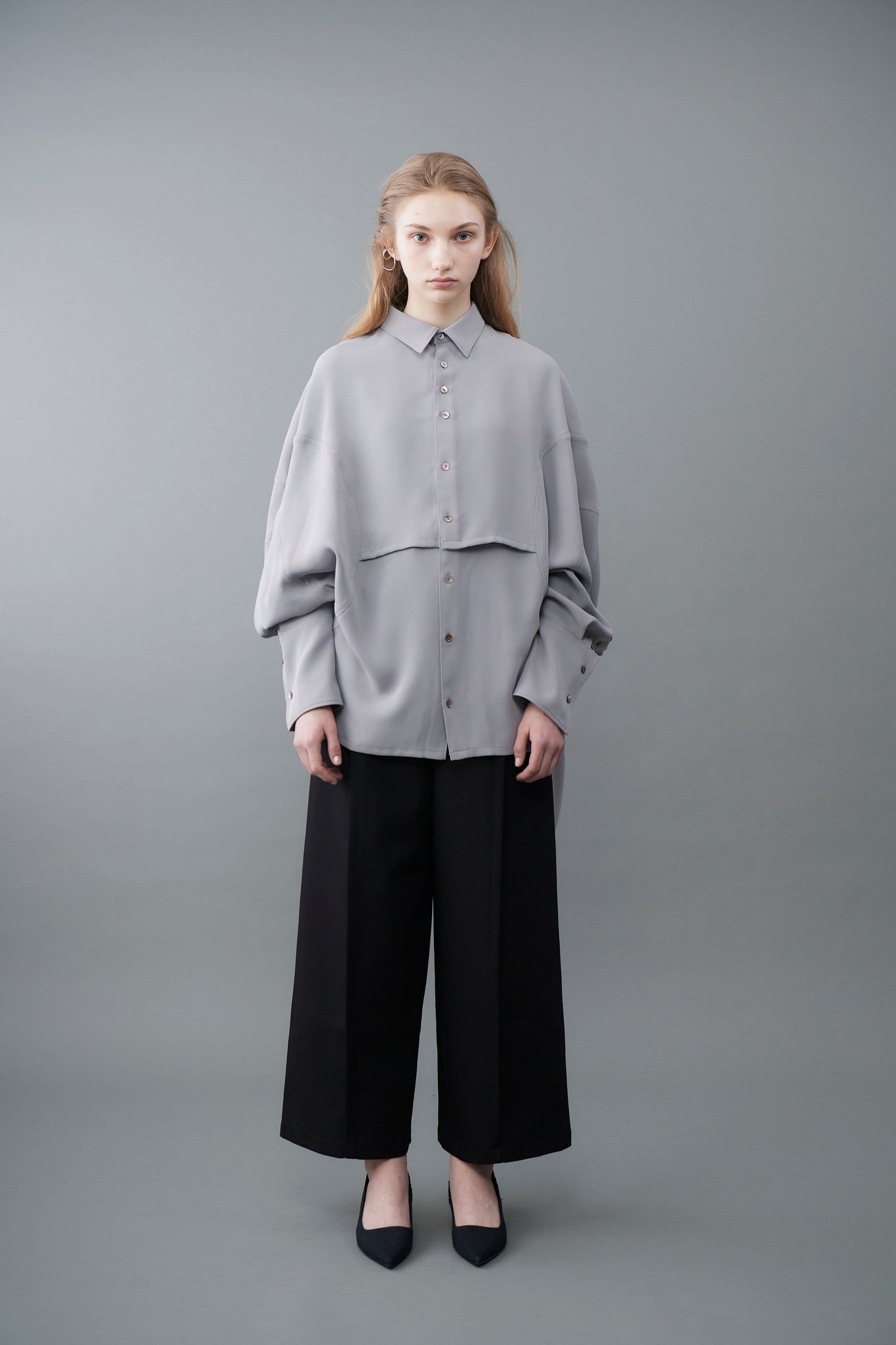 a dot Shirt/GRAY