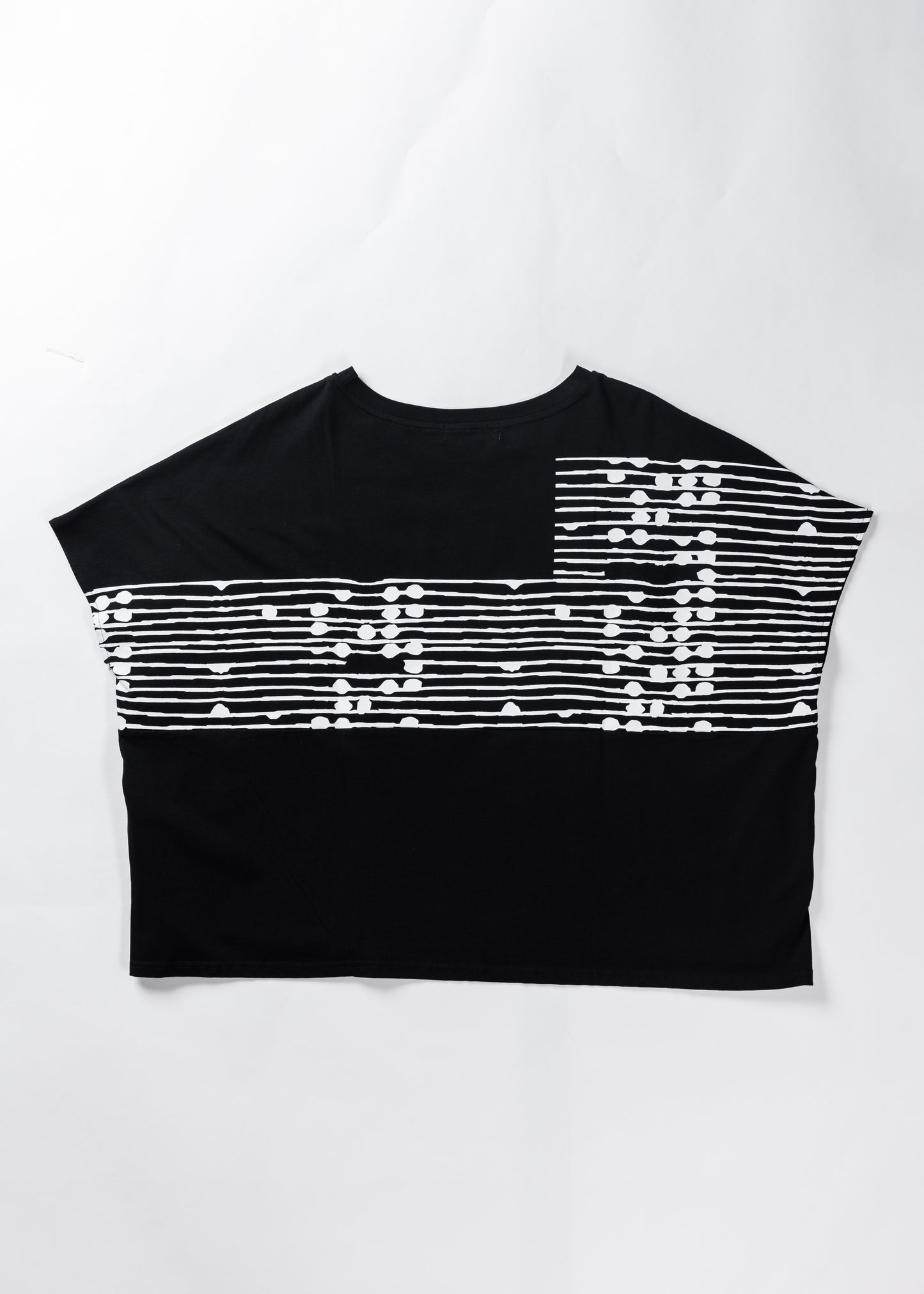 Dot Printed T-Shirt-Blak