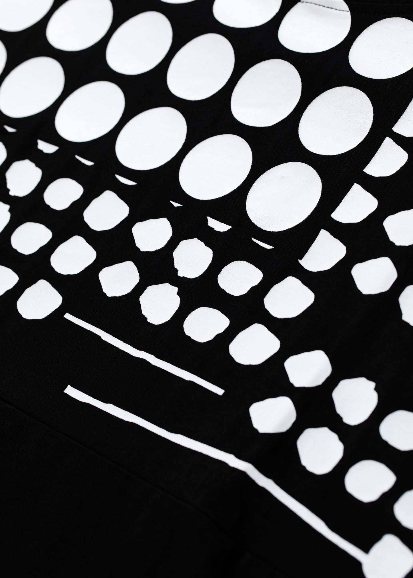Dot Printed T-Shirt-Blak