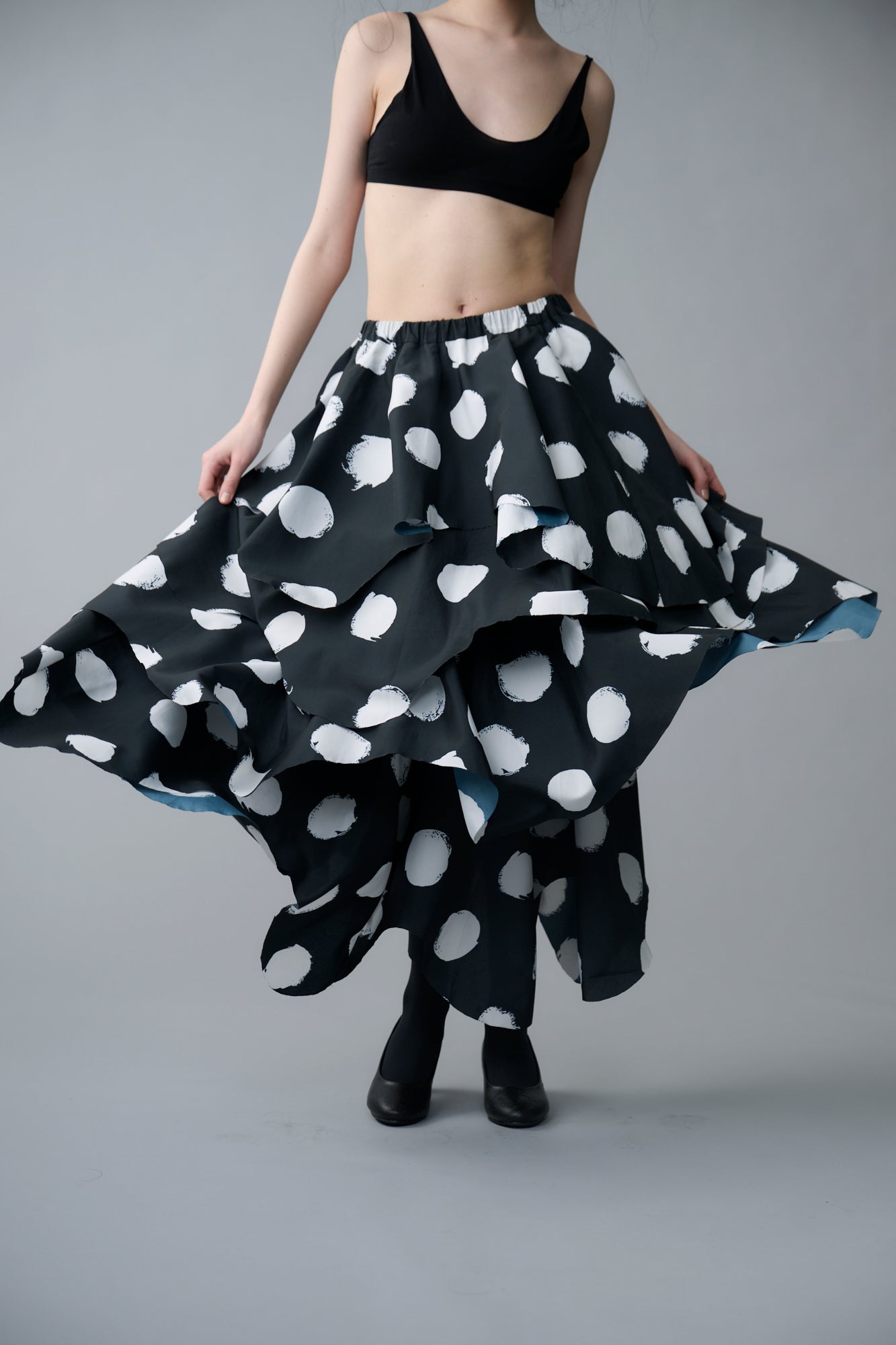 Unclear dotted skirt