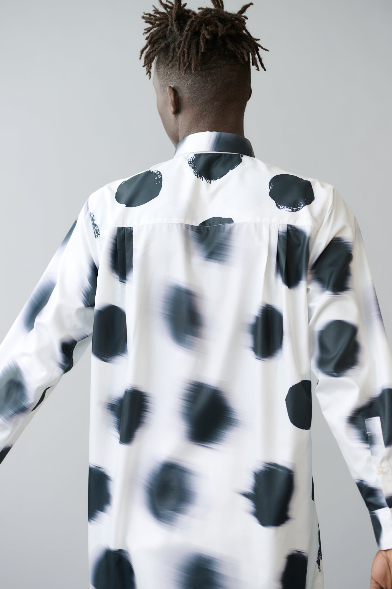 Unclear dot long shirt