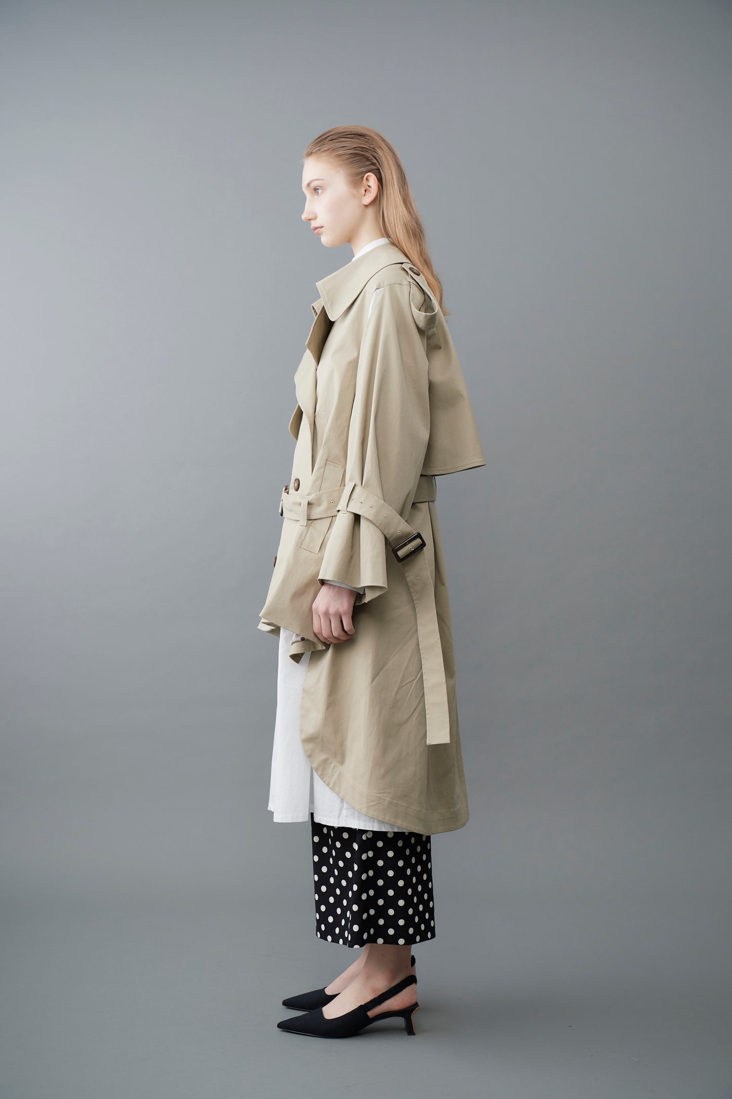 Random dot buttons Trench coat/BE