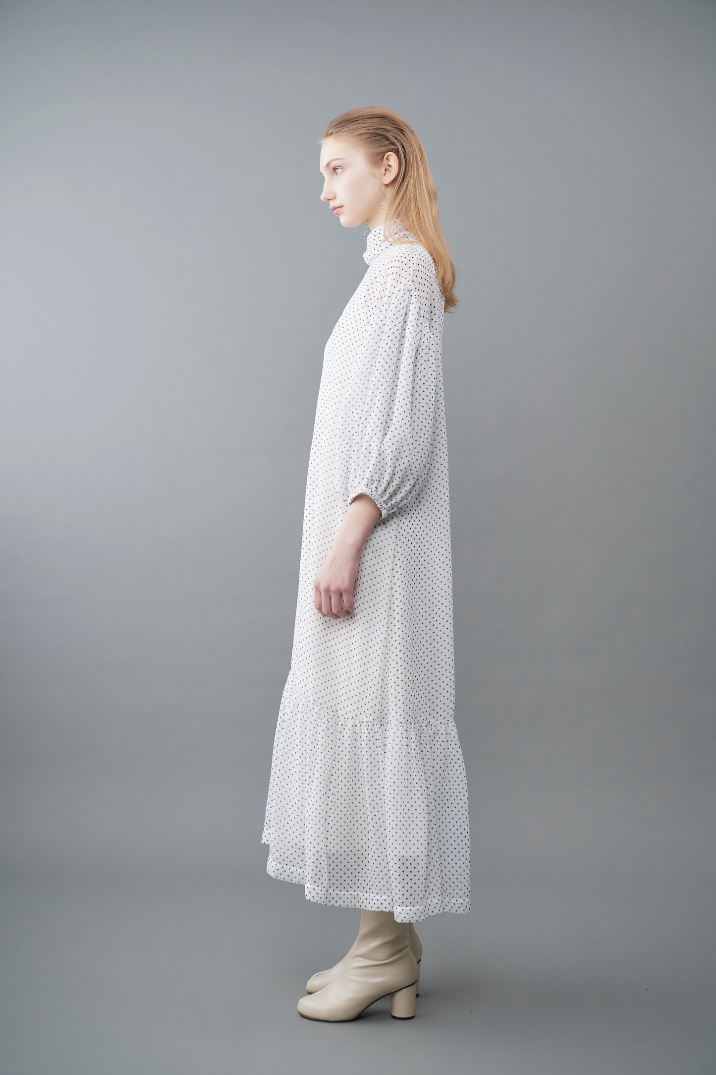 φ0.1 inch dots Layerd Ballon Sleeve Dress WHITE