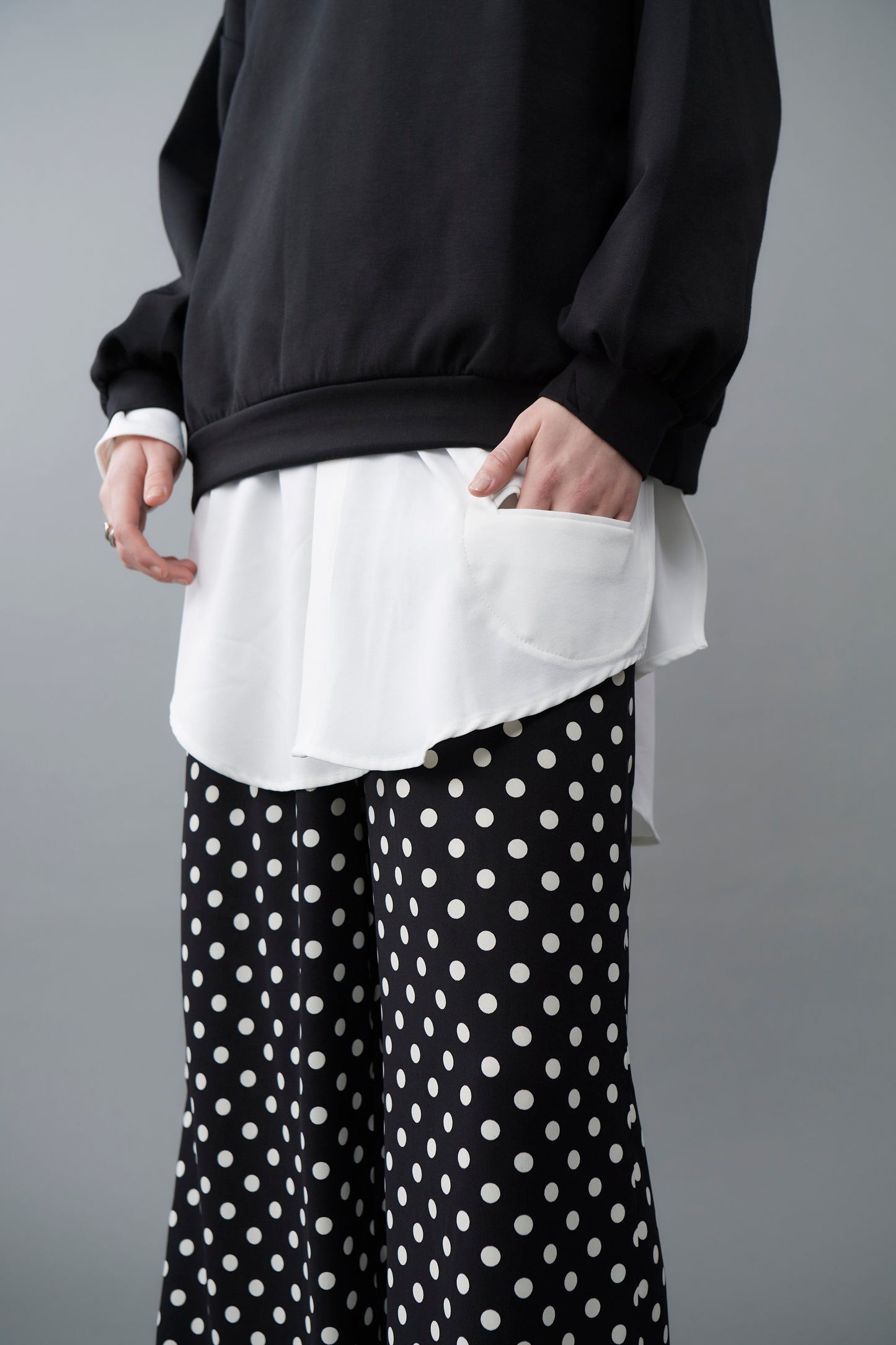 φ0.5 inch dots Wide Pants