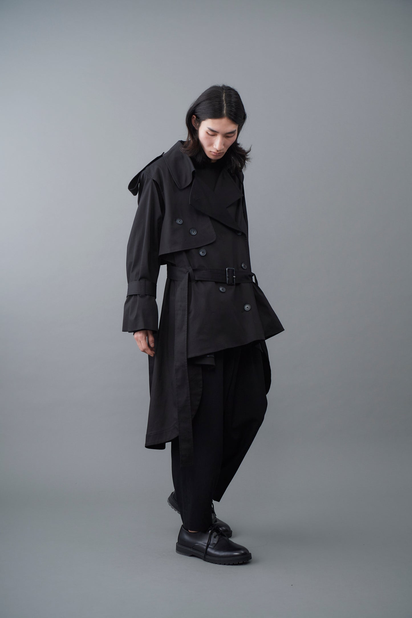 Random dot buttons Trench coat/BLK