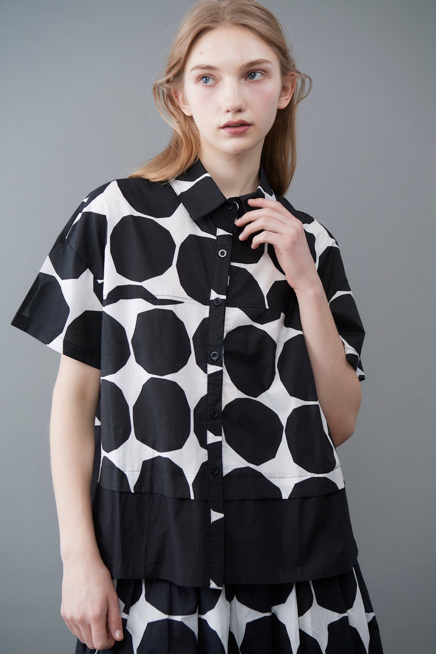 Dot Short pattern Shirt