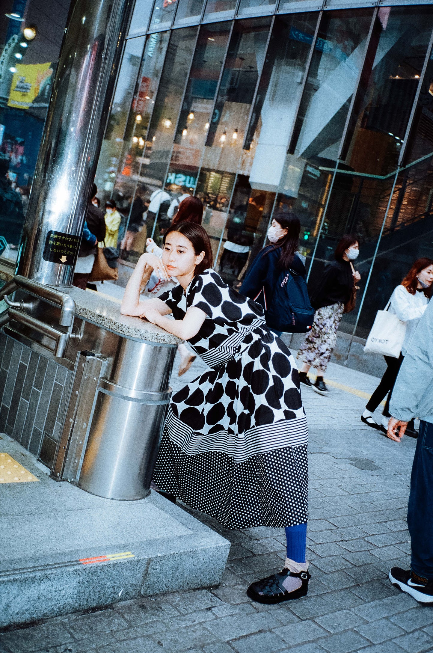 Crazy dots patterns printed long skirt