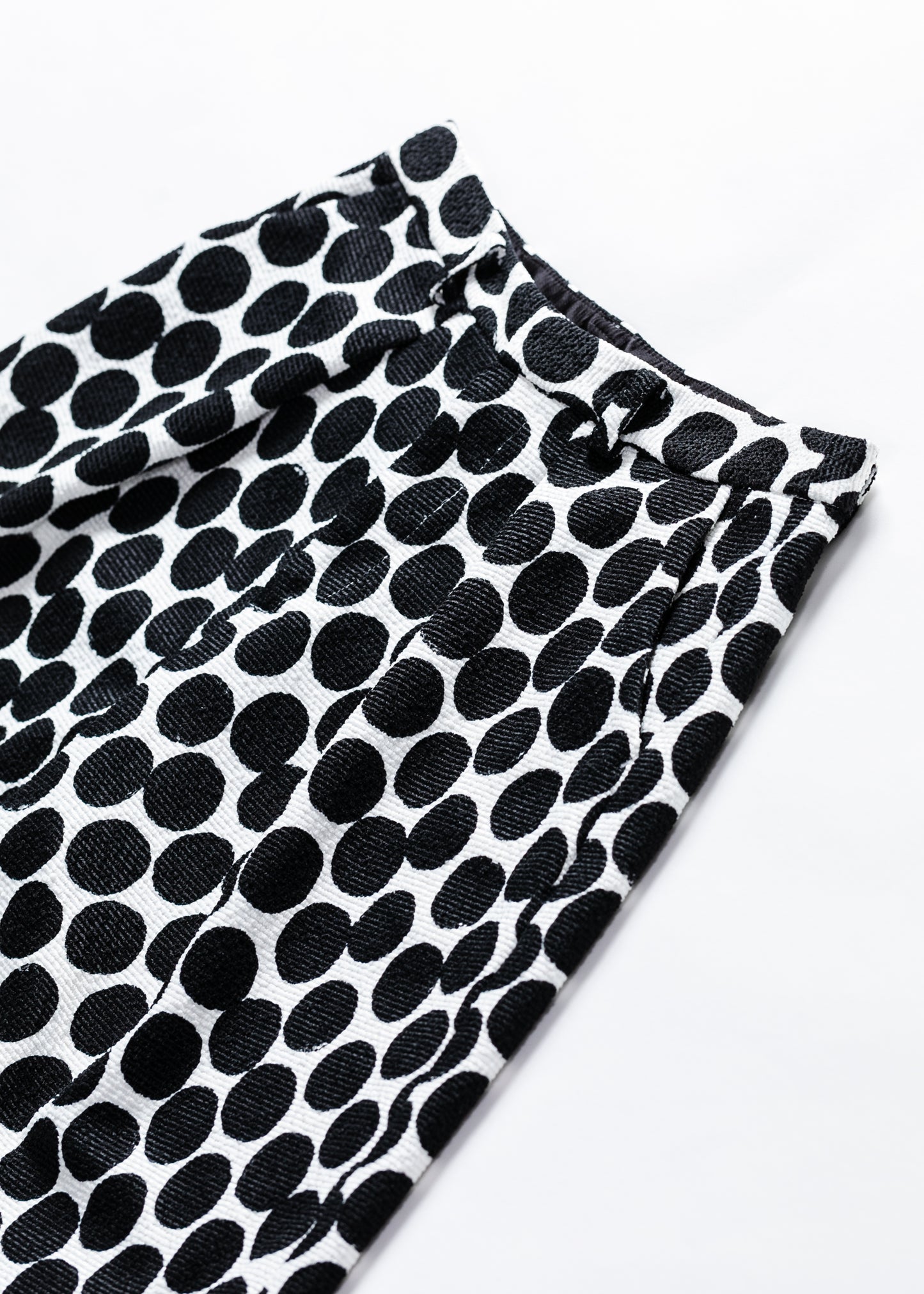 Dots short pants