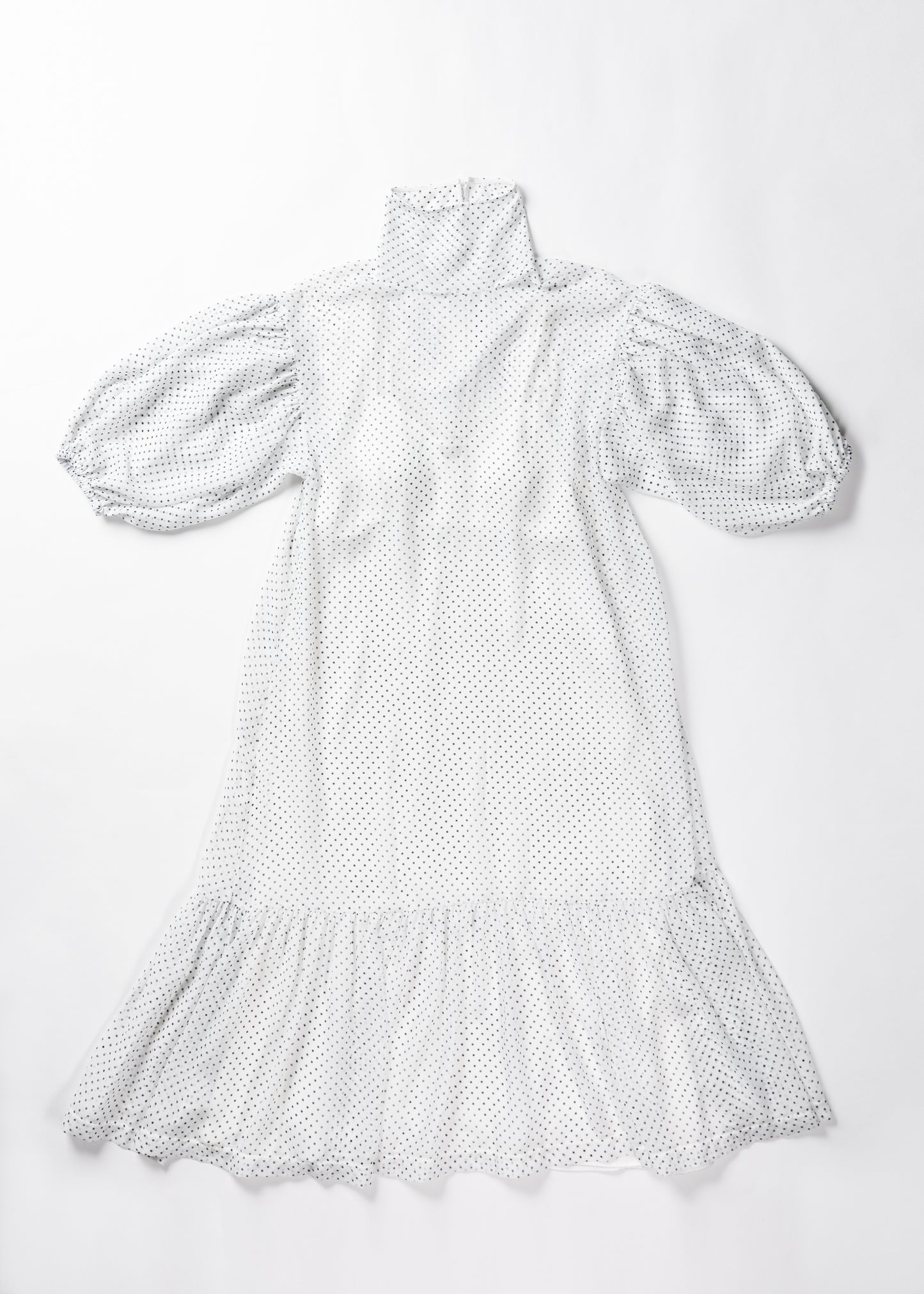 φ0.1 inch dots Layerd Ballon Sleeve Dress WHITE