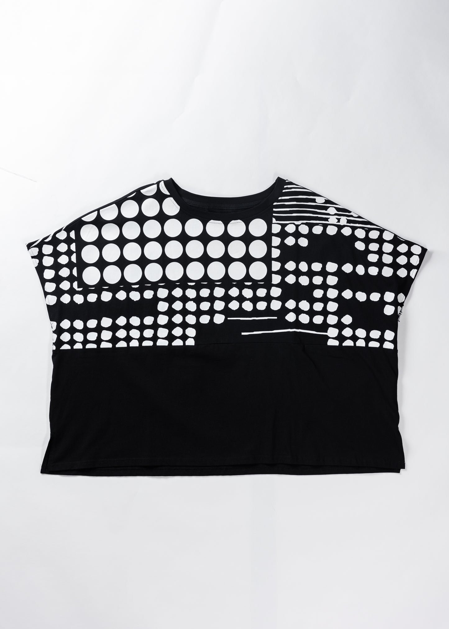 Dot Printed T-Shirt - Black