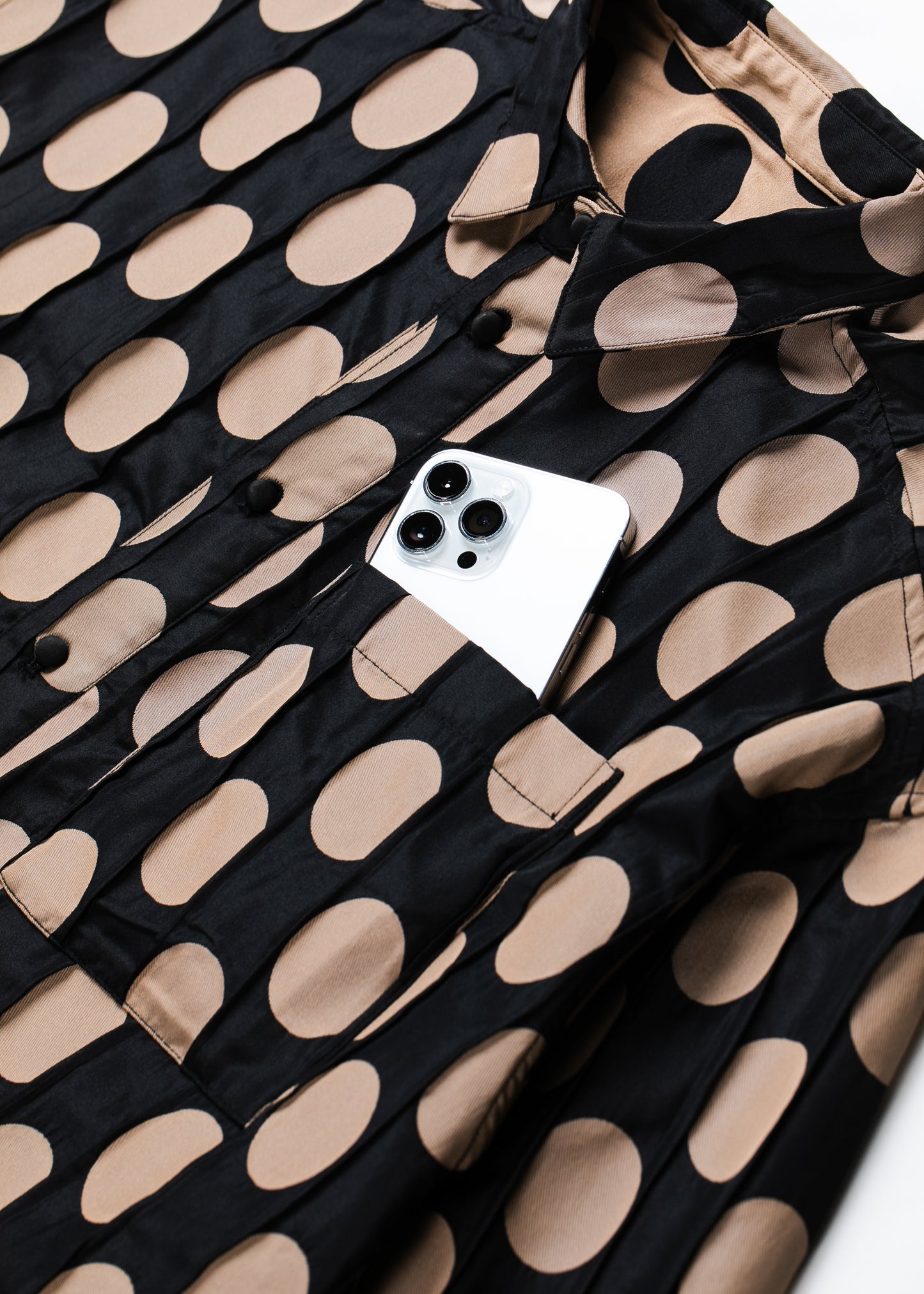 Pleated polka-dot reversible jacquard shirt Black x Beige(reversible design)