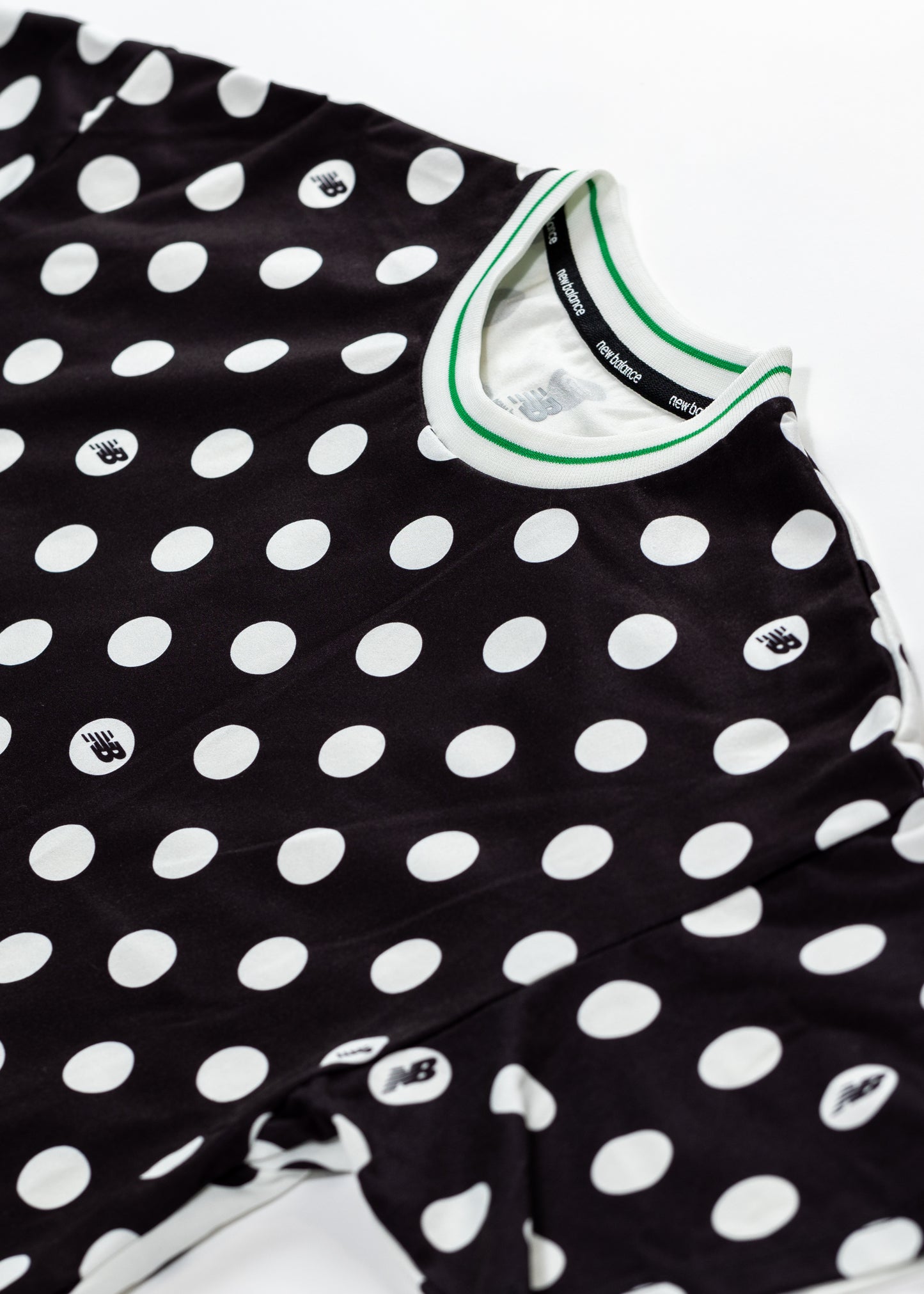 New Balance / Switching dots Tee