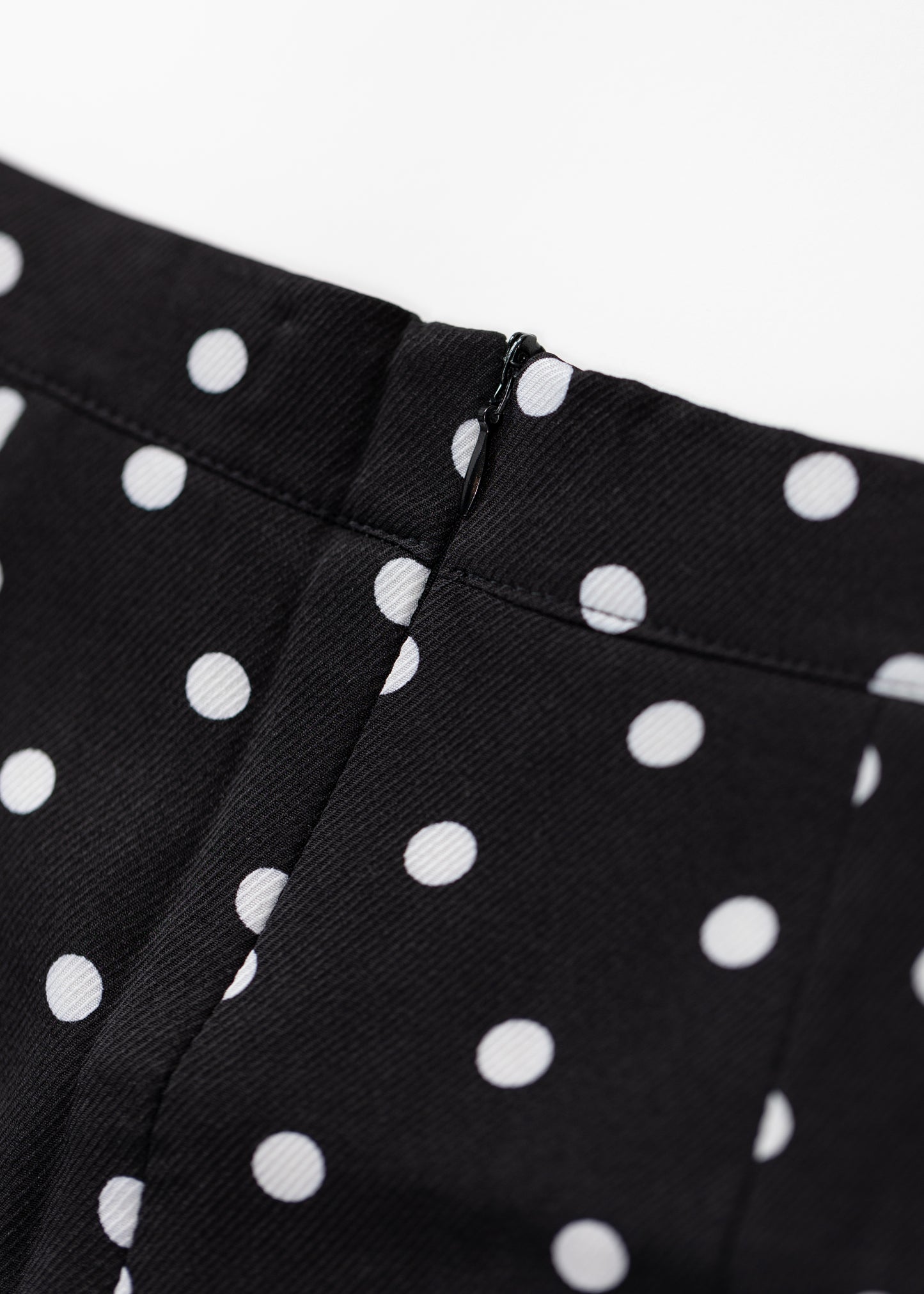 Polka dots pencil mini skirt