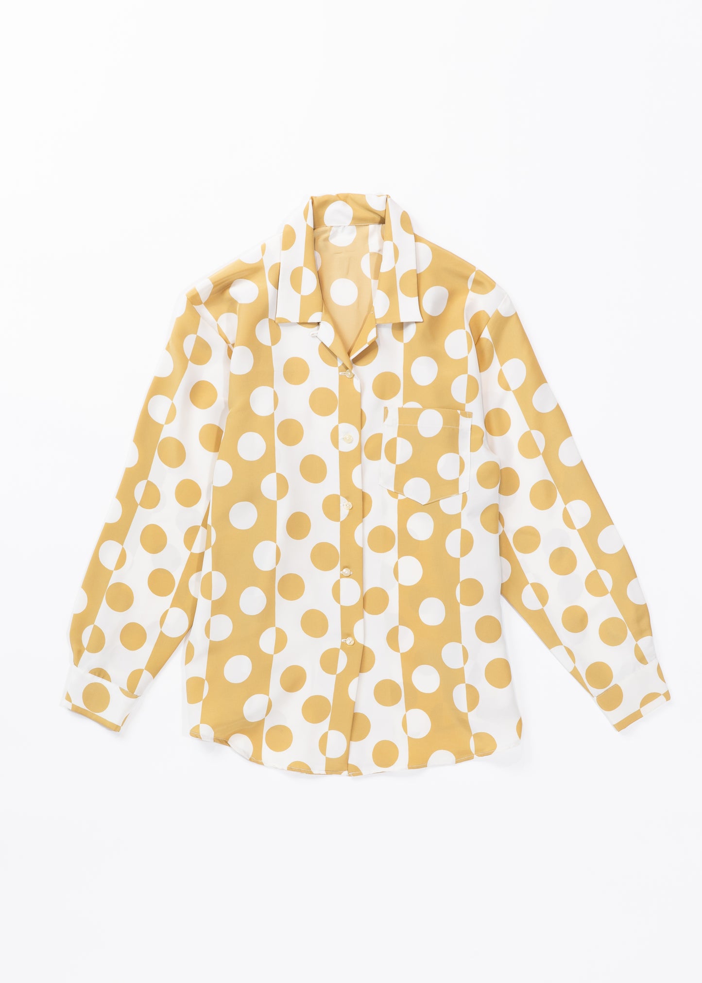 Geometric dots printed shirt